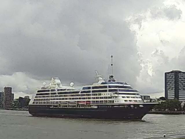 Aankomst Azamara Journey in Rotterdam